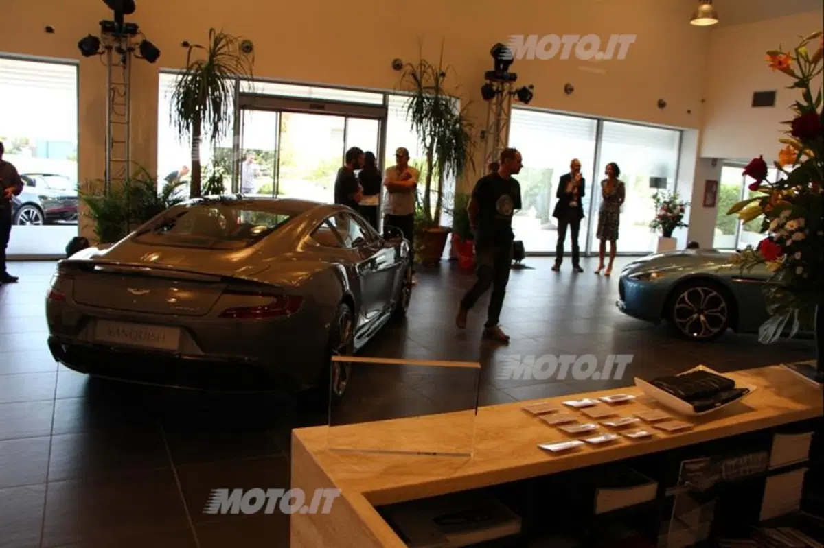 Jeffrey Scott: «Nel 2013 festeggeremo i 100 anni Aston Martin» (7)