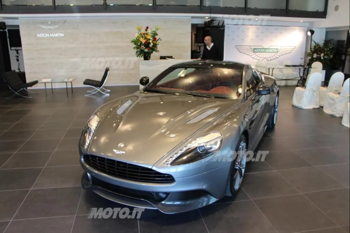 Jeffrey Scott: «Nel 2013 festeggeremo i 100 anni Aston Martin» (11)