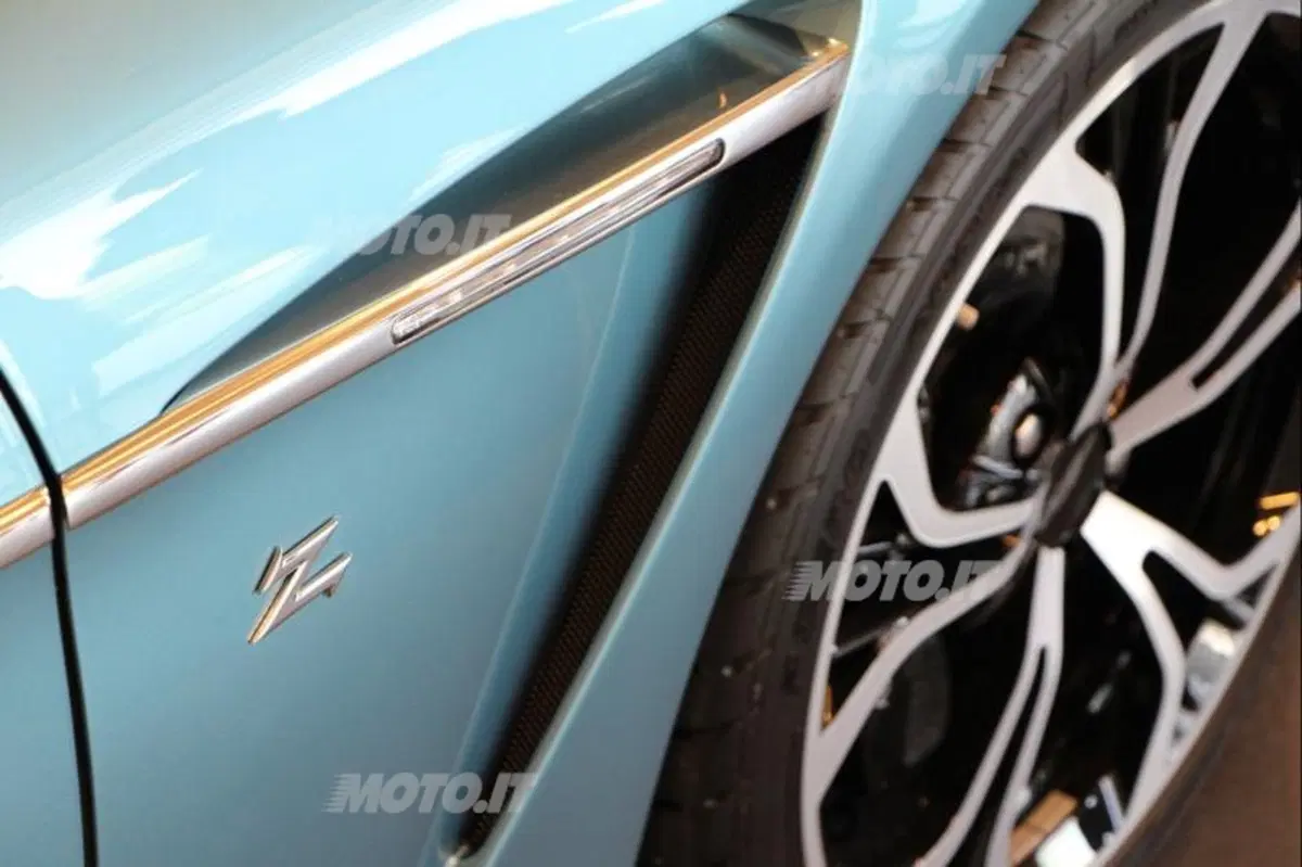 Jeffrey Scott: «Nel 2013 festeggeremo i 100 anni Aston Martin» (22)