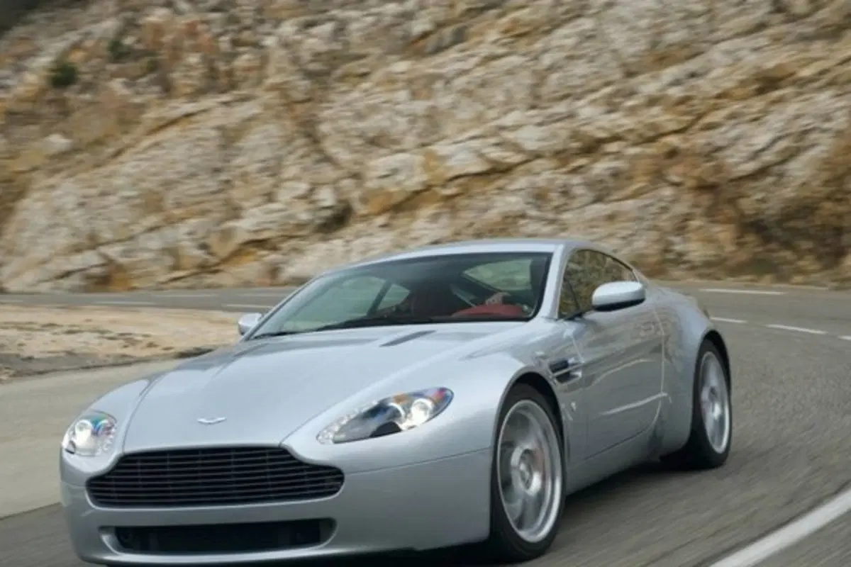 Aston Martin V8 Vantage restyling