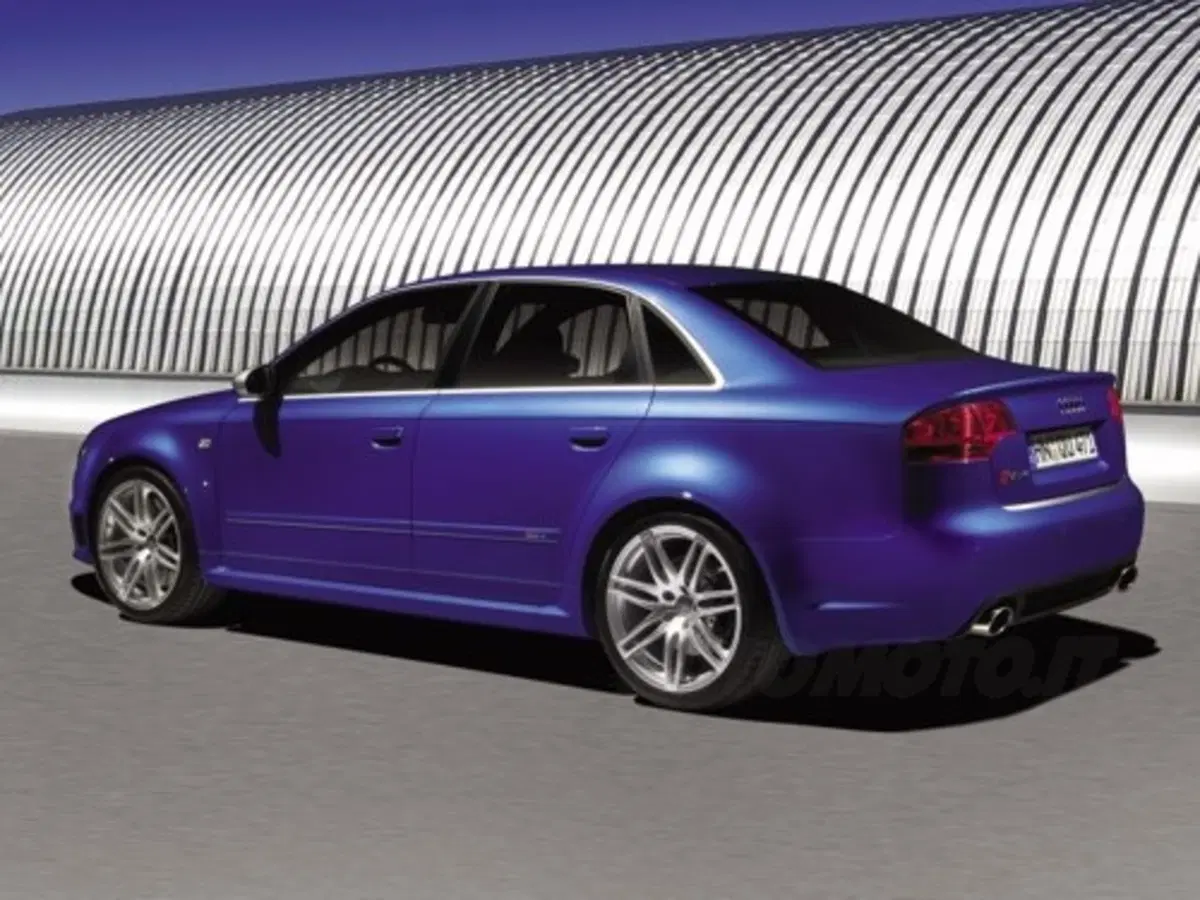 Audi RS4 (2)