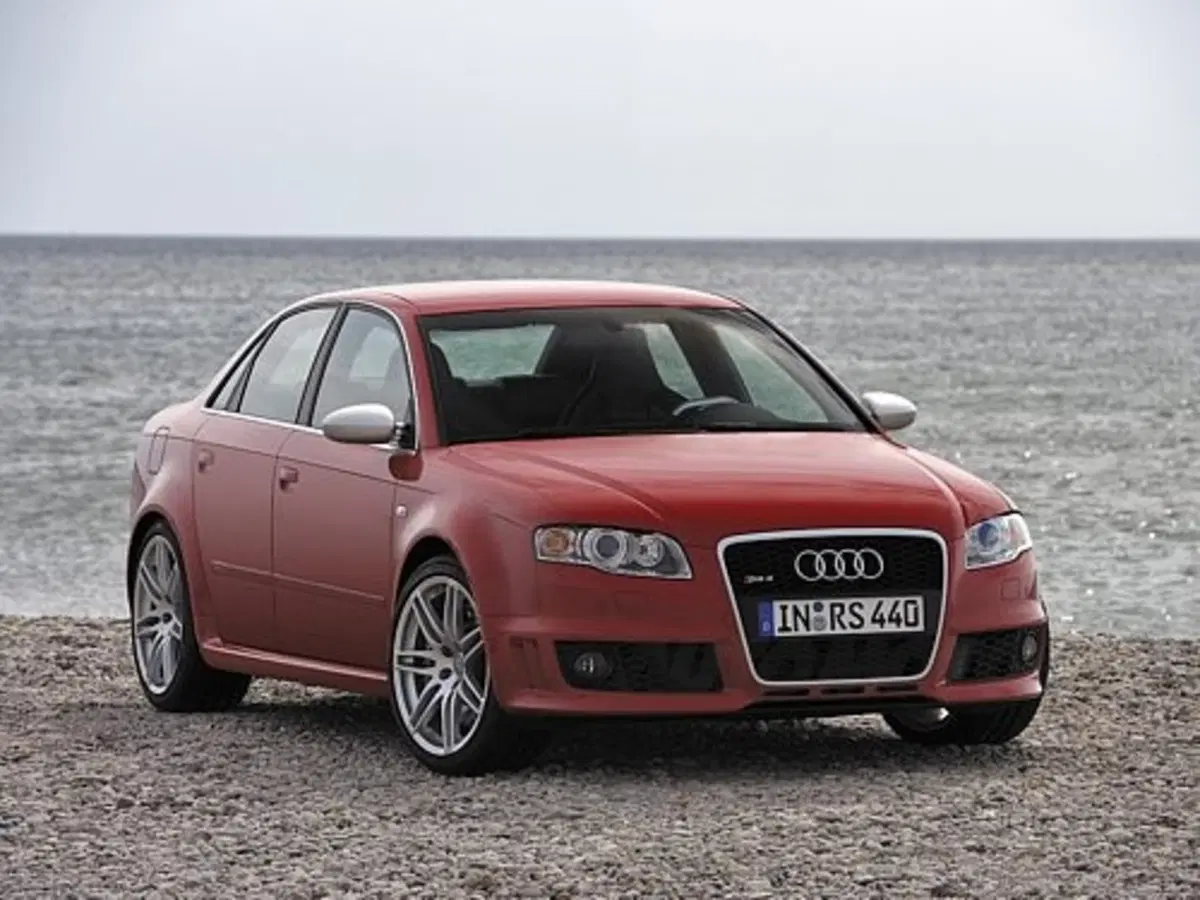 Audi RS4 (6)