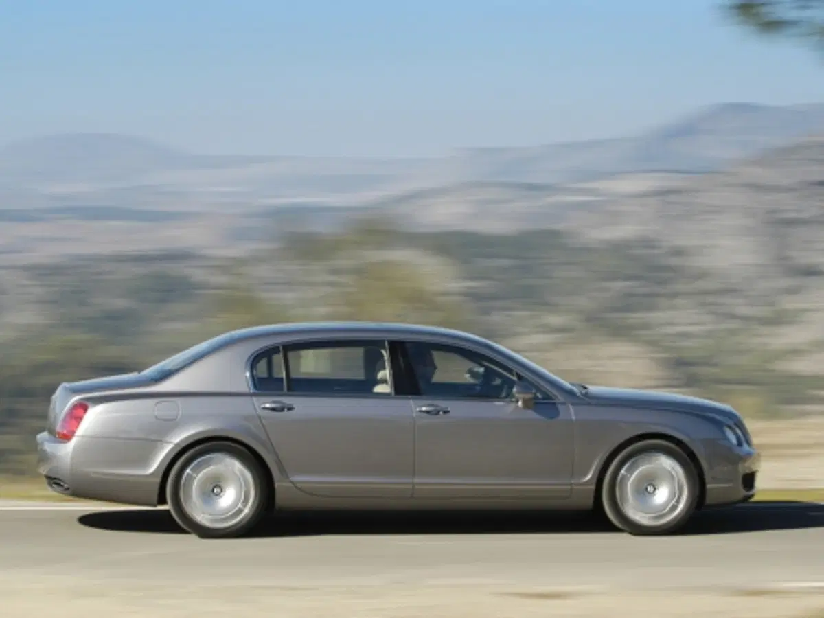 Bentley Continental Flying Spur (4)