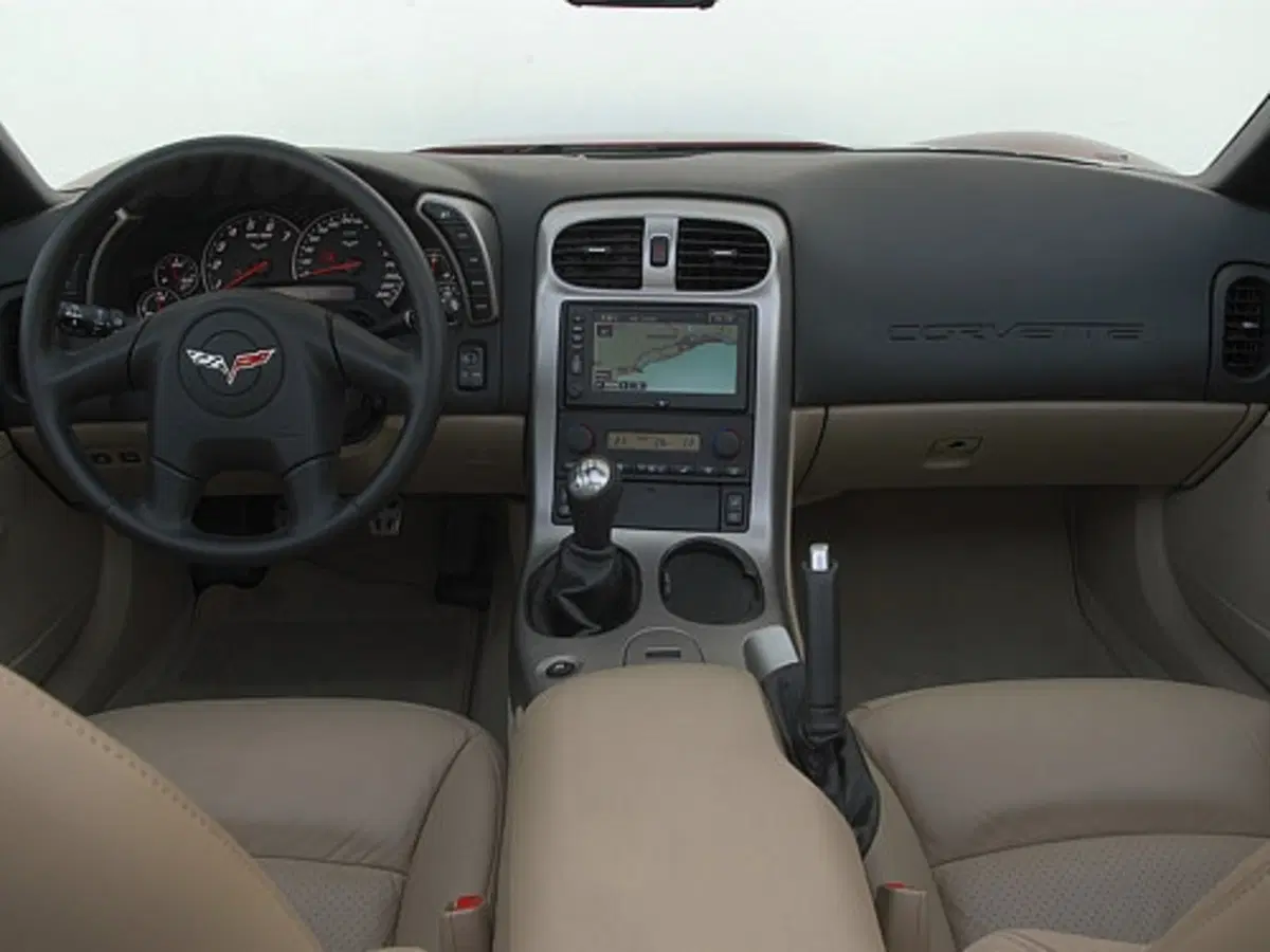 Corvette C6 Convertible (12)