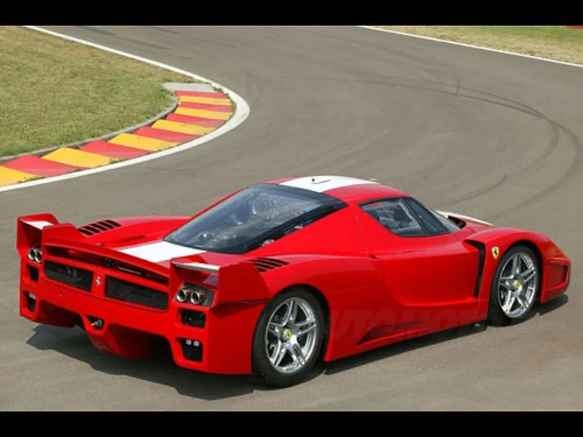 Ferrari FXX (4)