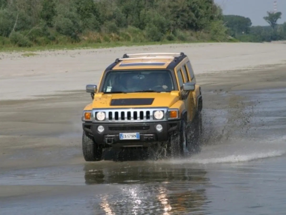 Hummer H3 (4)