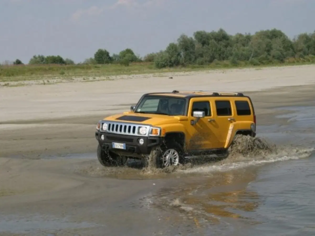 Hummer H3 (8)