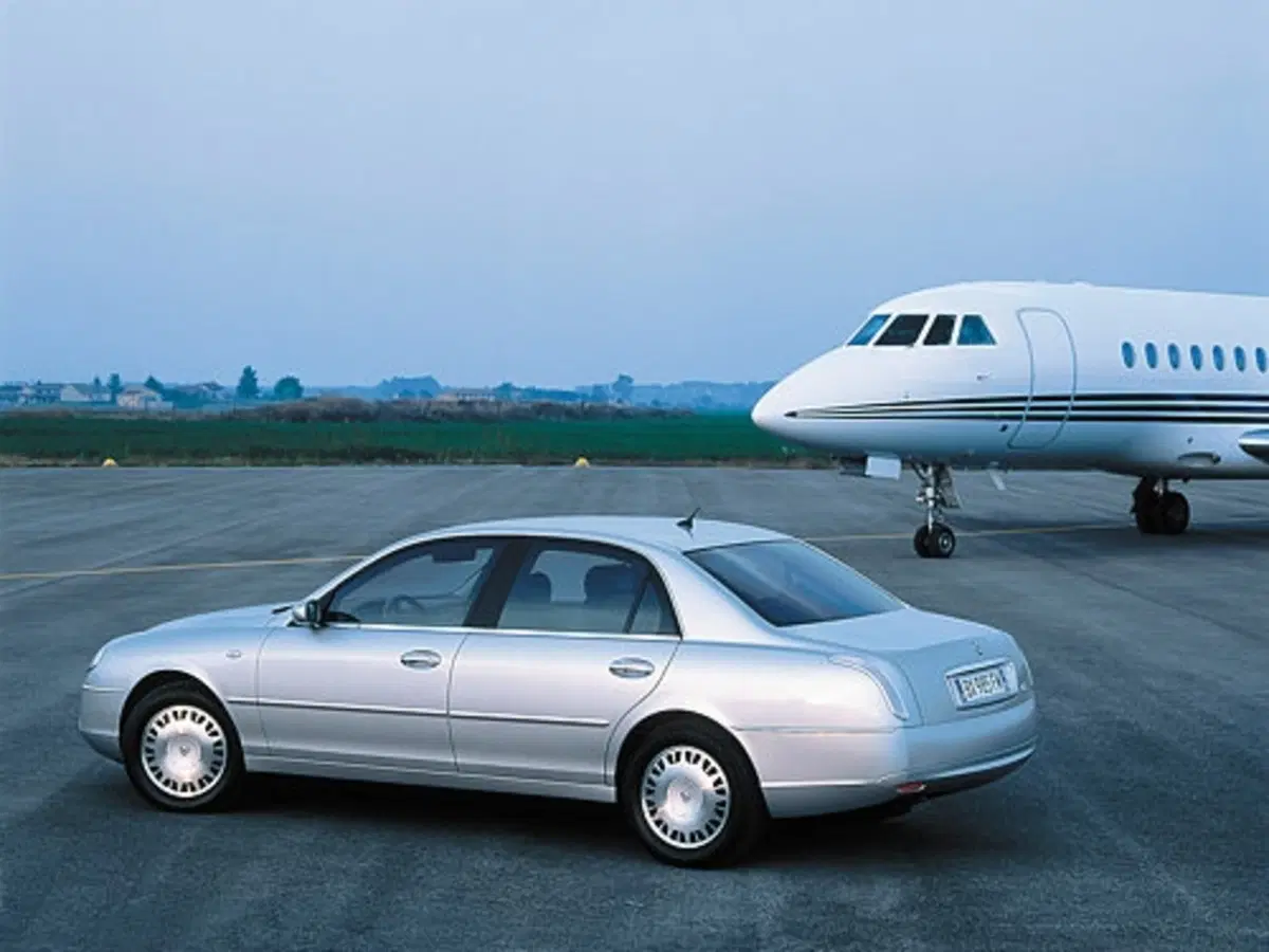 Lancia Thesis (10)