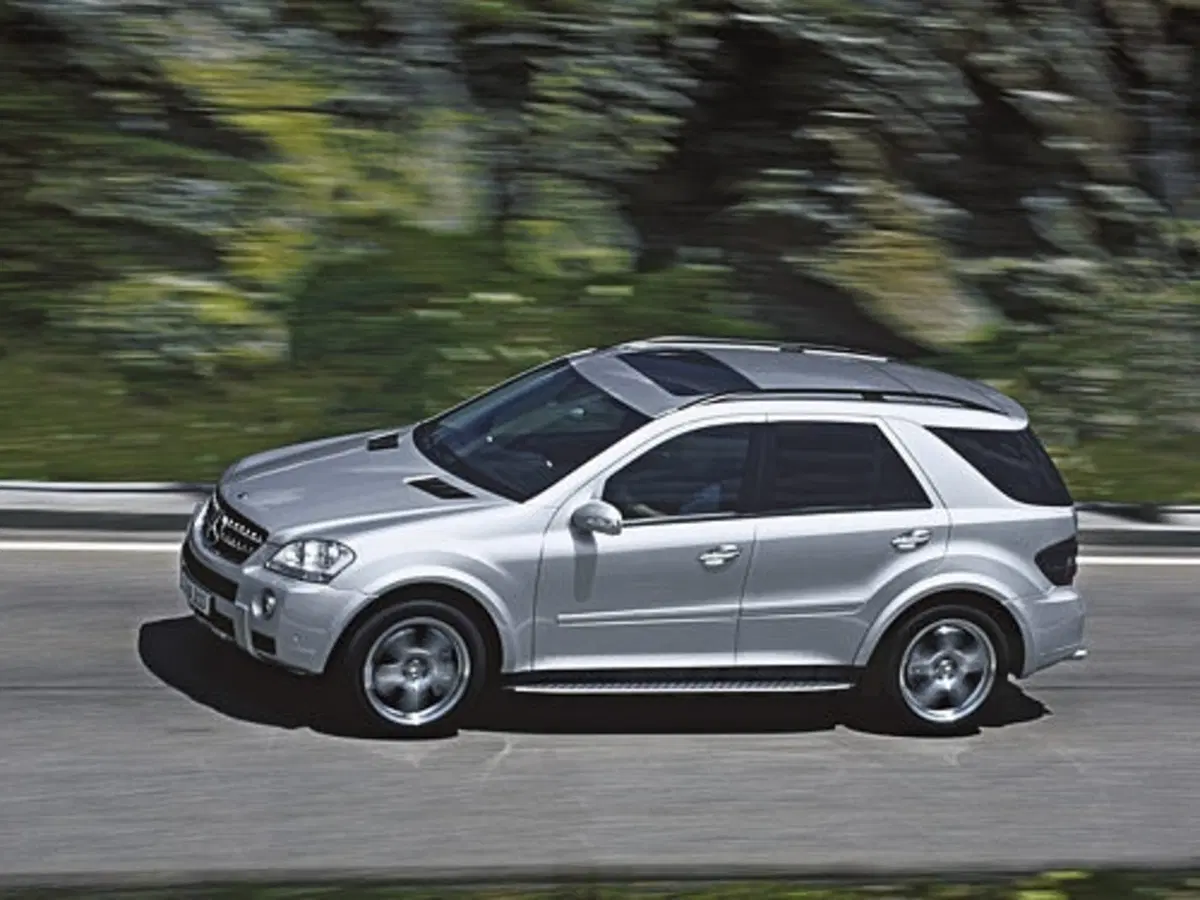 Mercedes ML 63 AMG (2)