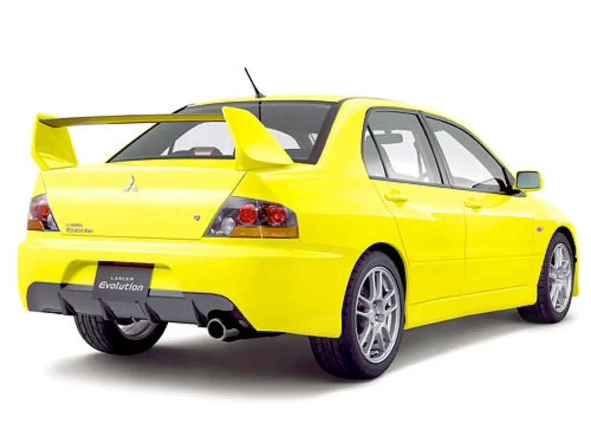 Mitsubishi Lancer Evolution IX (3)