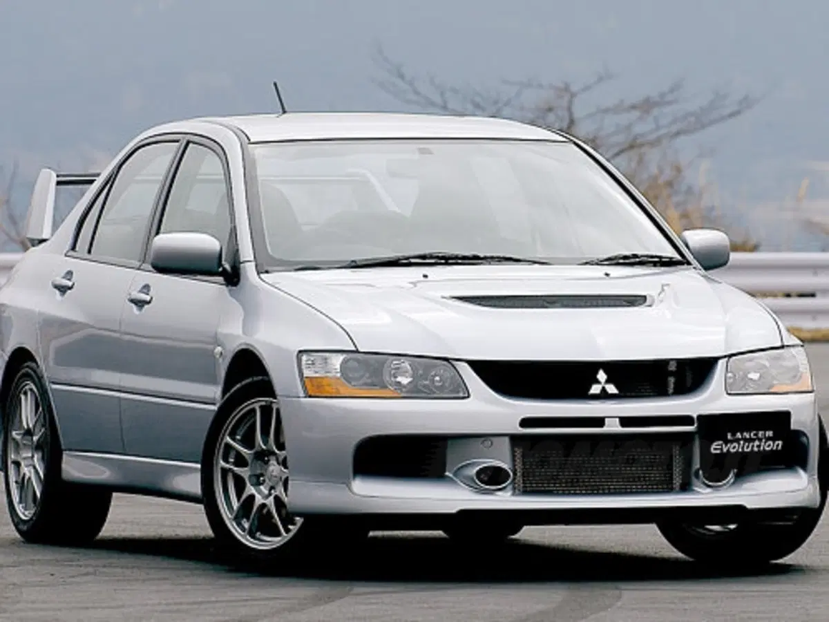 Mitsubishi Lancer Evolution IX (7)