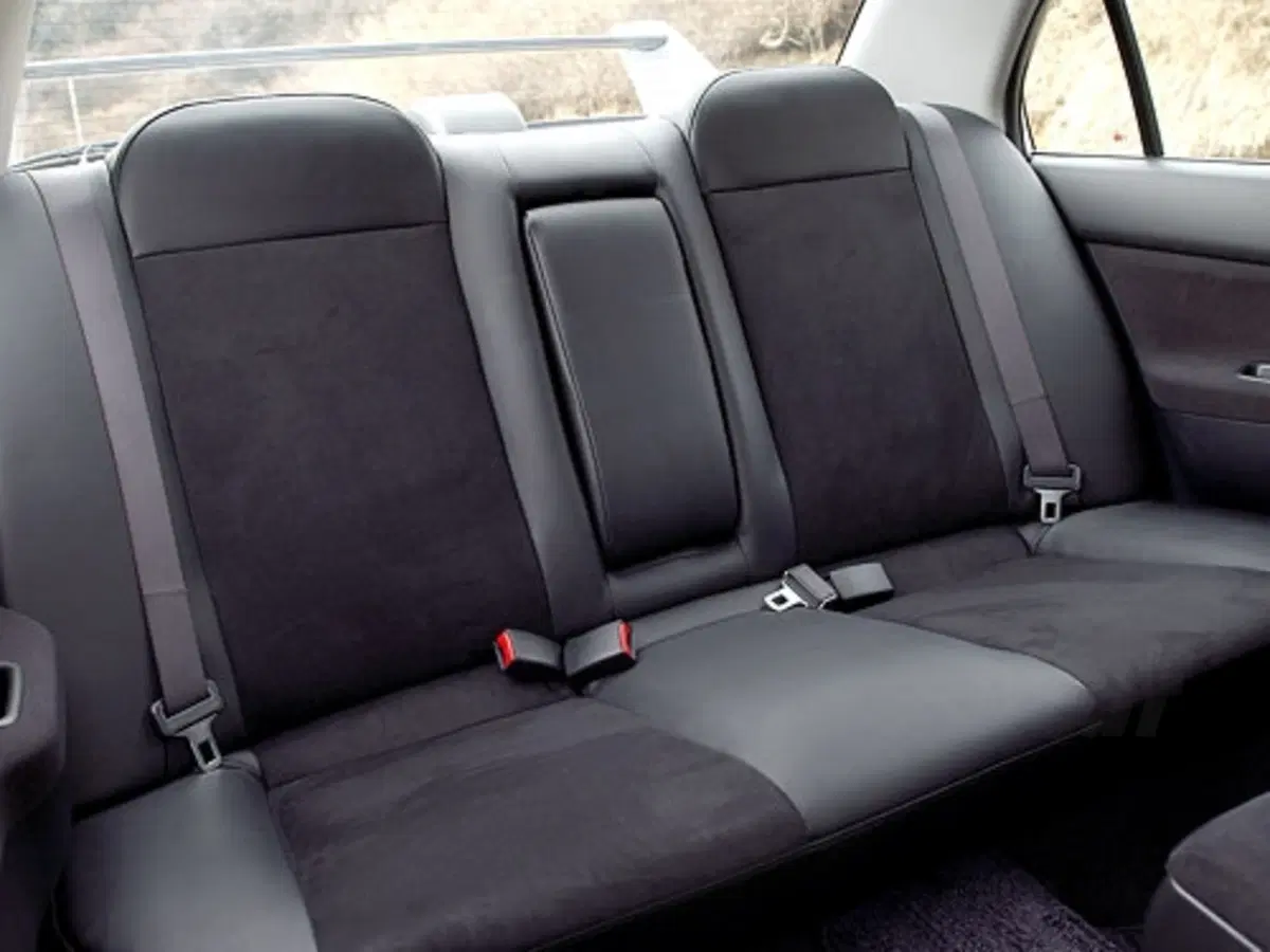 Mitsubishi Lancer Evolution IX (10)