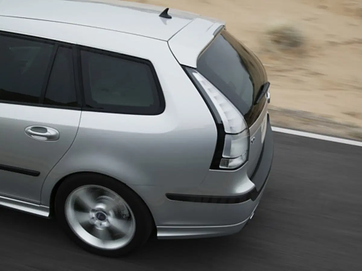 Saab 9-3 SportHatch (2)