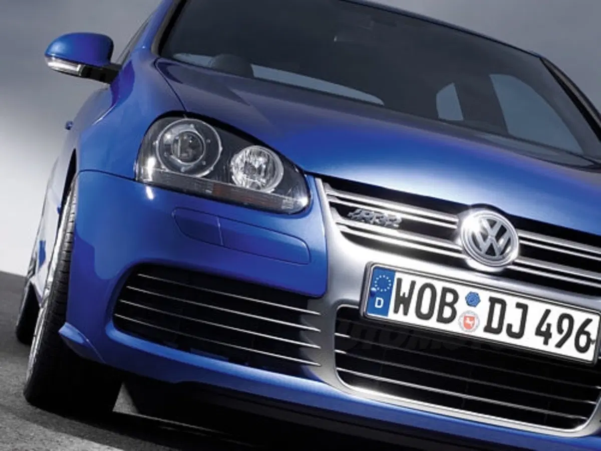 Volkswagen Golf R32: costa 32.700 euro (6)