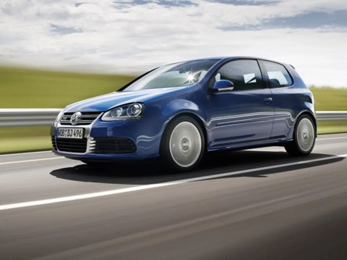 Volkswagen Golf R32: costa 32.700 euro (11)