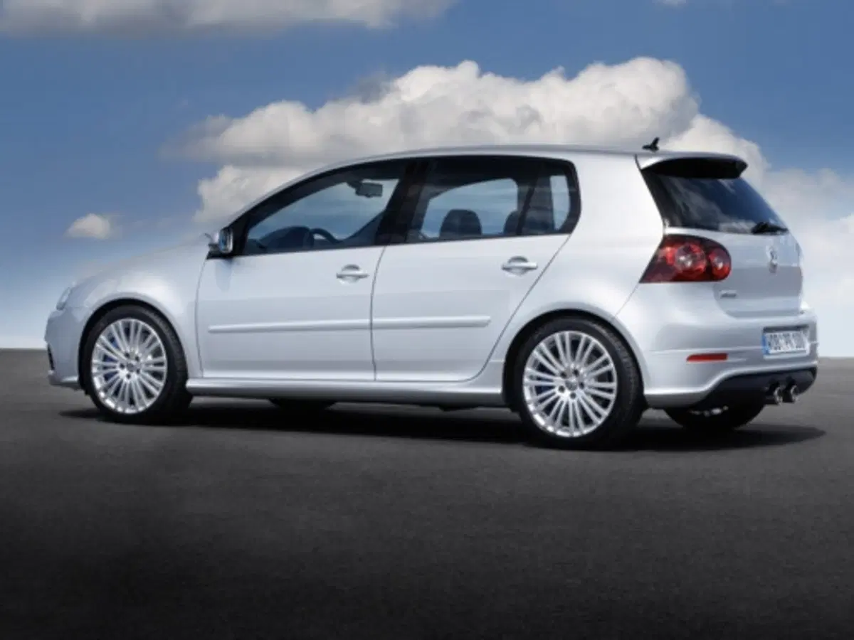 Volkswagen Golf R32: costa 32.700 euro (14)