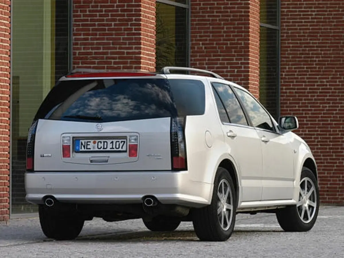 Cadillac SRX (9)