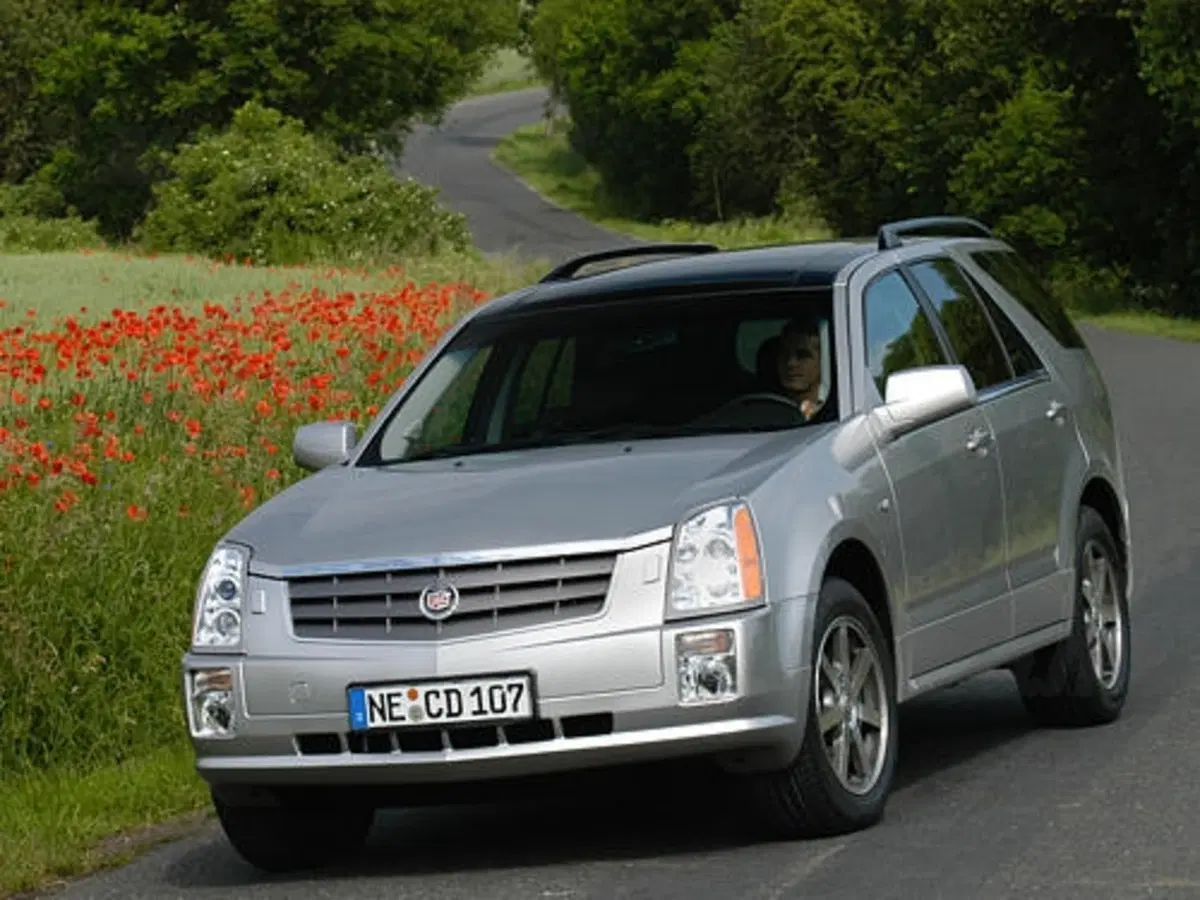 Cadillac SRX (10)