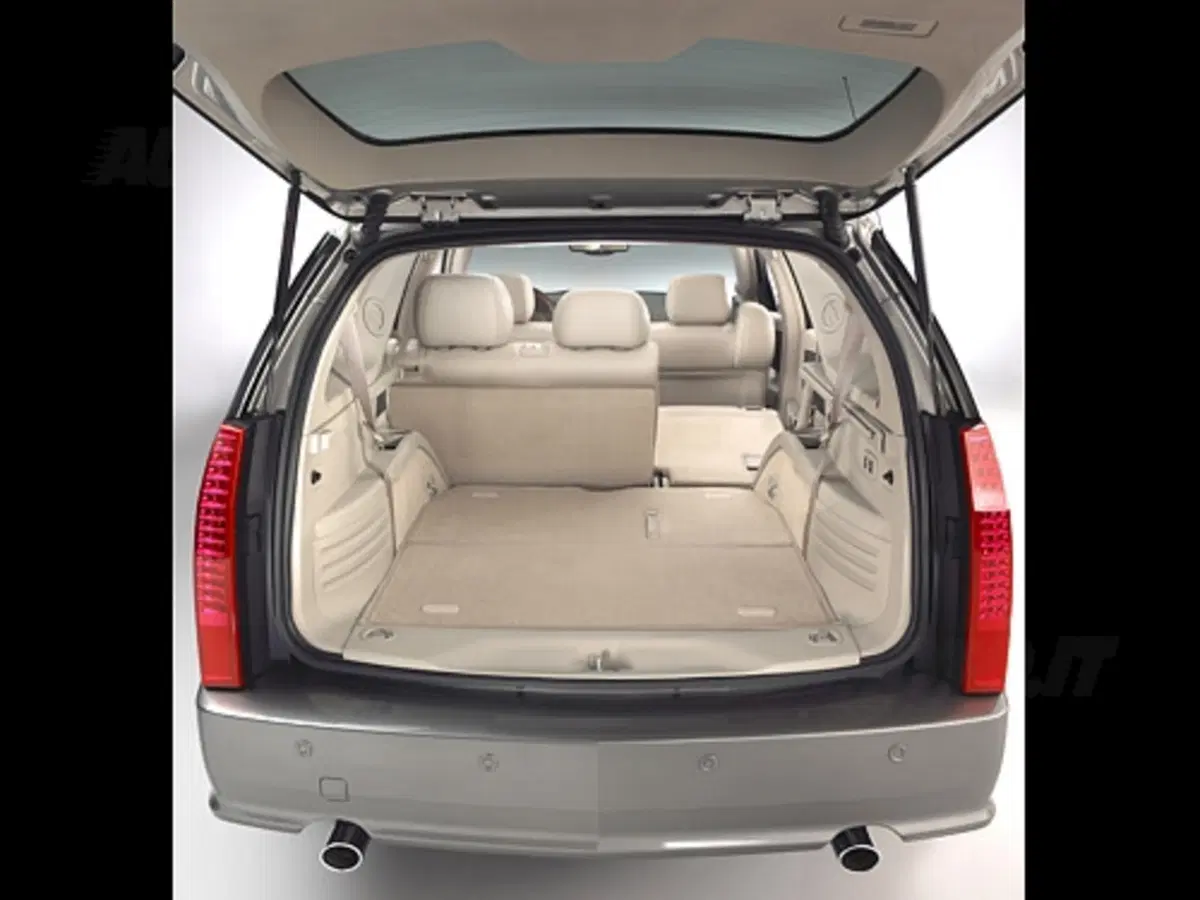 Cadillac SRX (15)