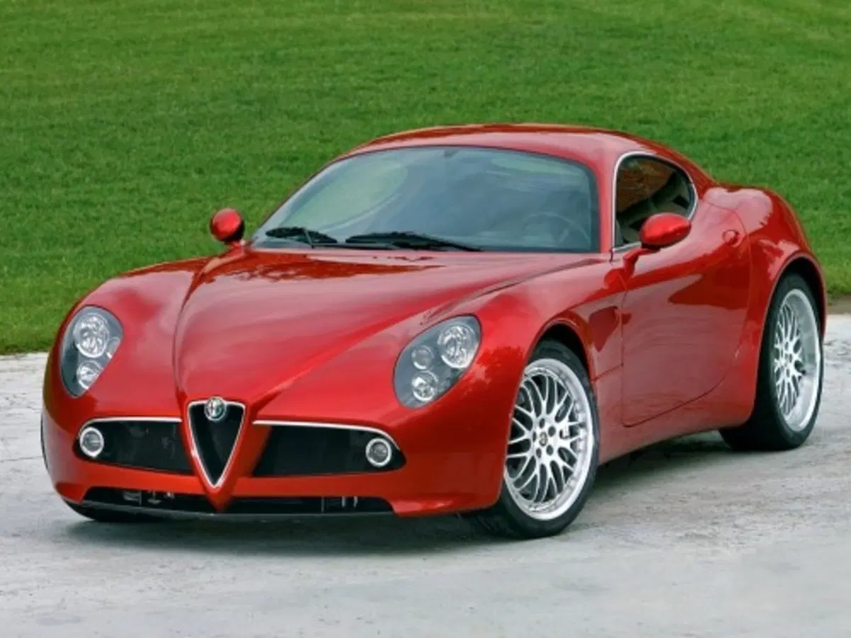 Alfa Romeo 8c Competizione (2)