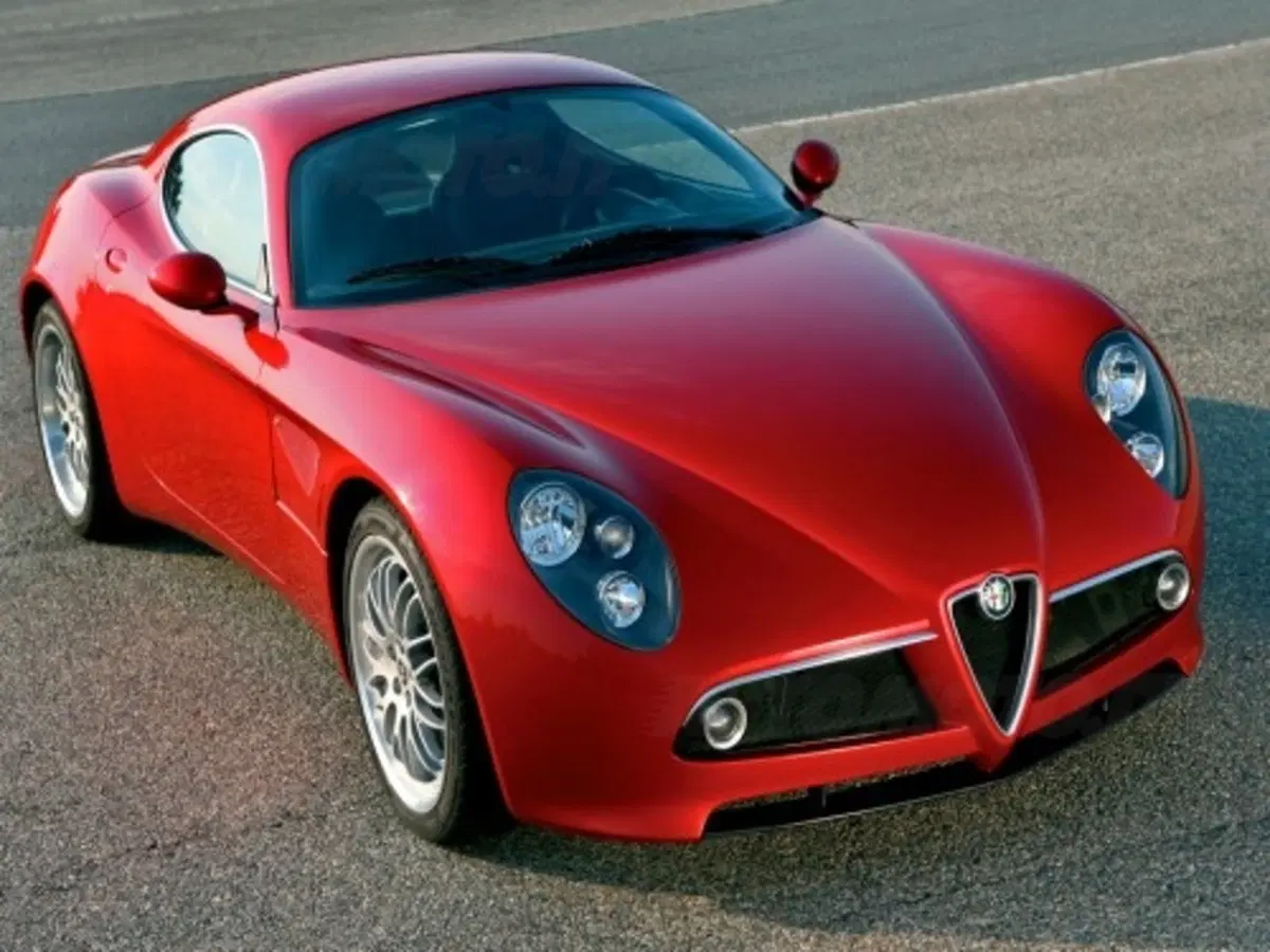 Alfa Romeo 8c Competizione (5)