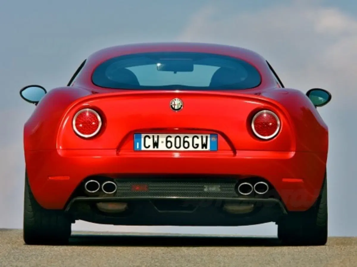 Alfa Romeo 8c Competizione (7)
