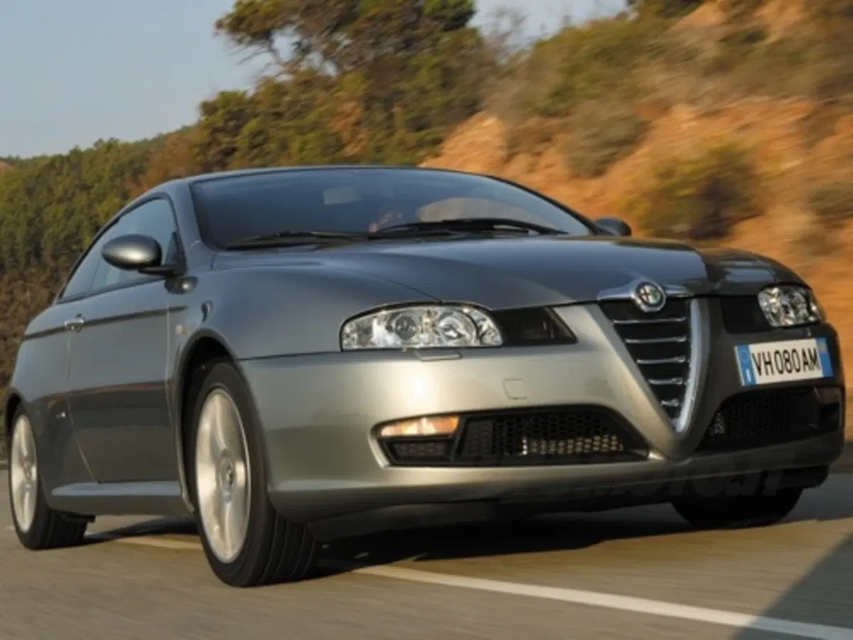 Alfa Romeo GT (2)