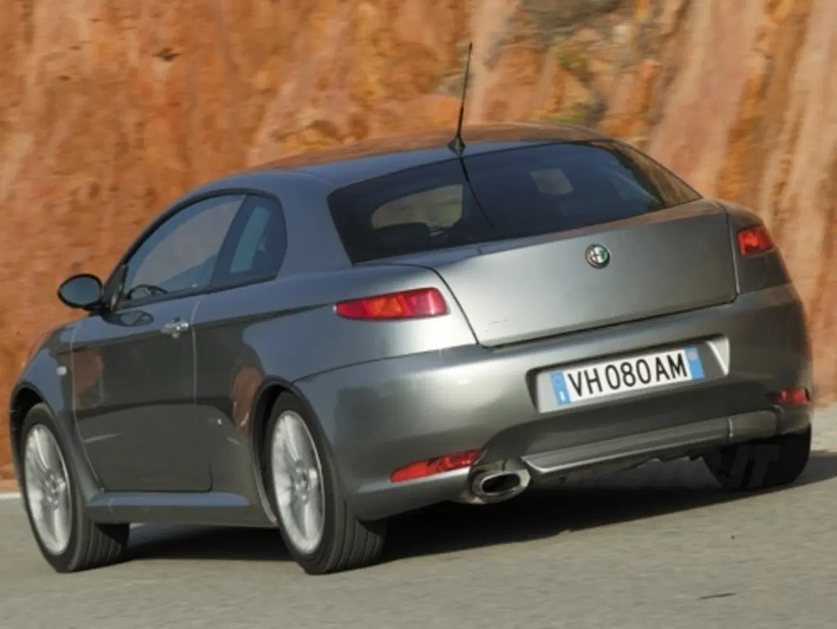 Alfa Romeo GT (4)