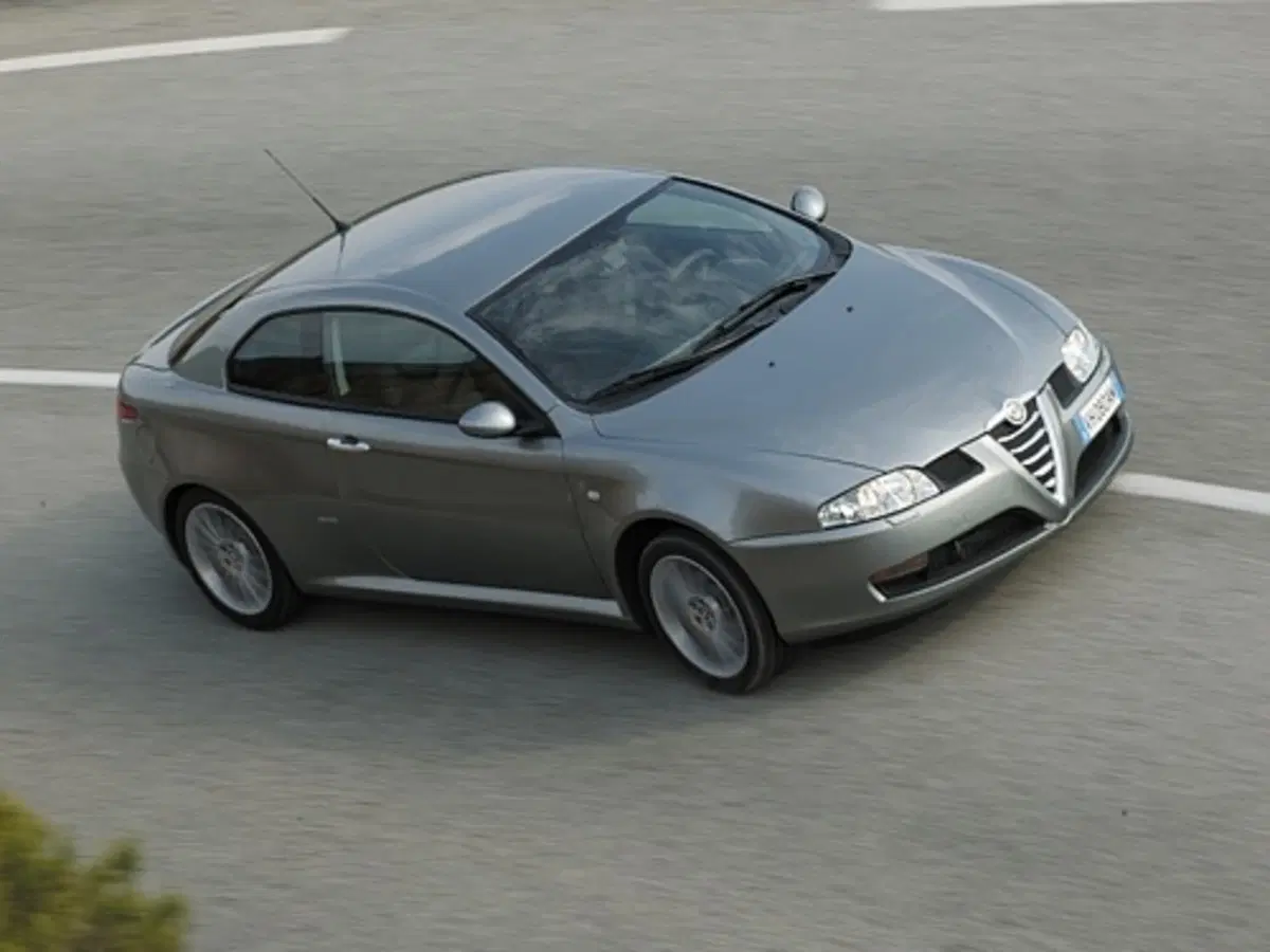 Alfa Romeo GT (5)