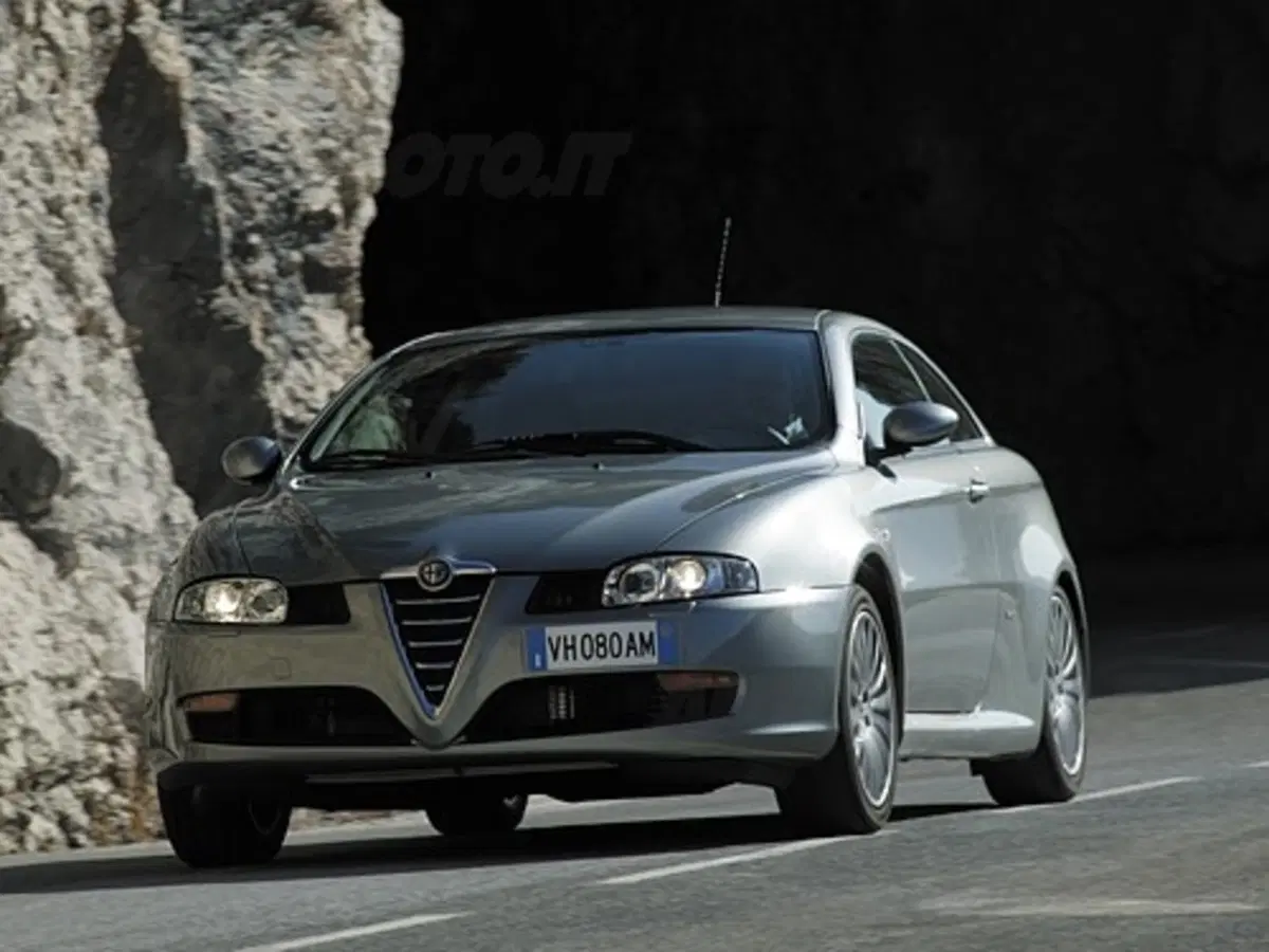 Alfa Romeo GT (6)