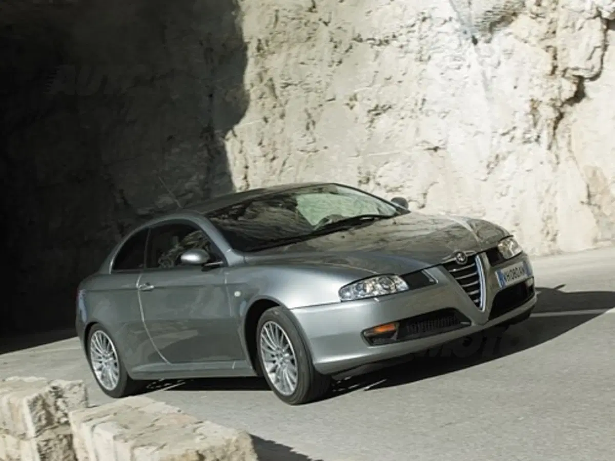 Alfa Romeo GT (9)
