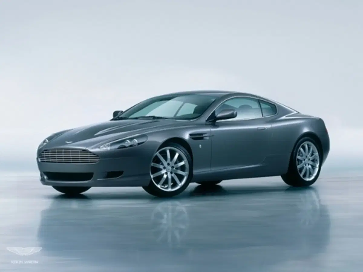 Aston Martin DB9 (2)