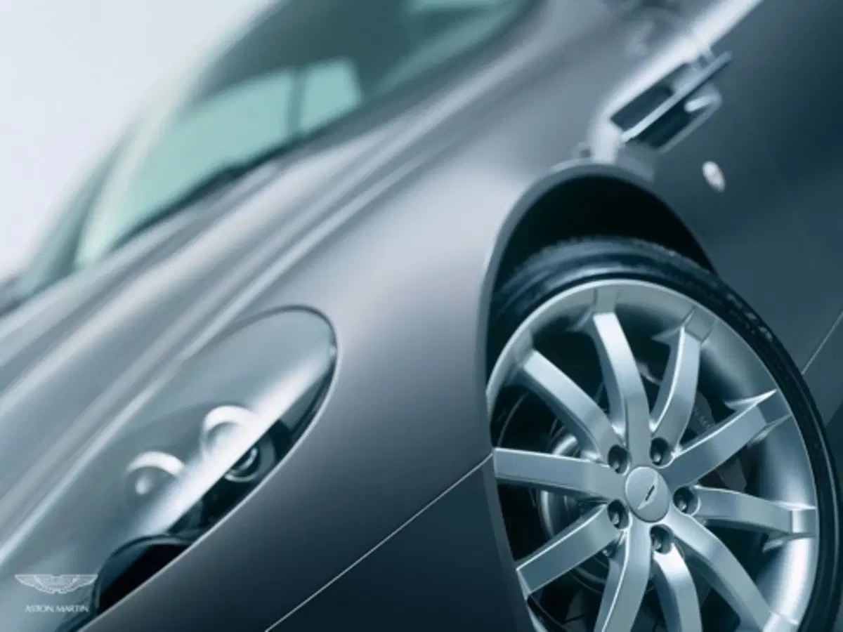 Aston Martin DB9 (3)