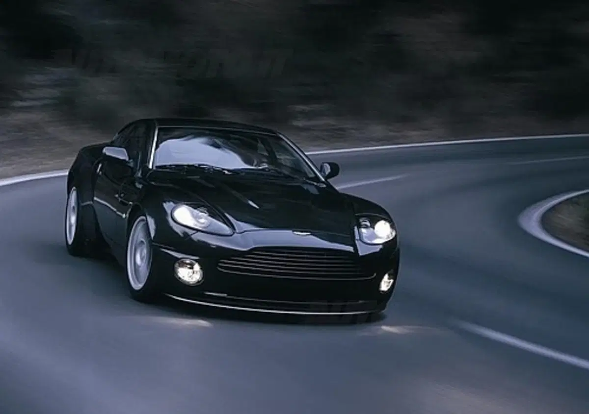 Aston Martin V12 Vanquish S