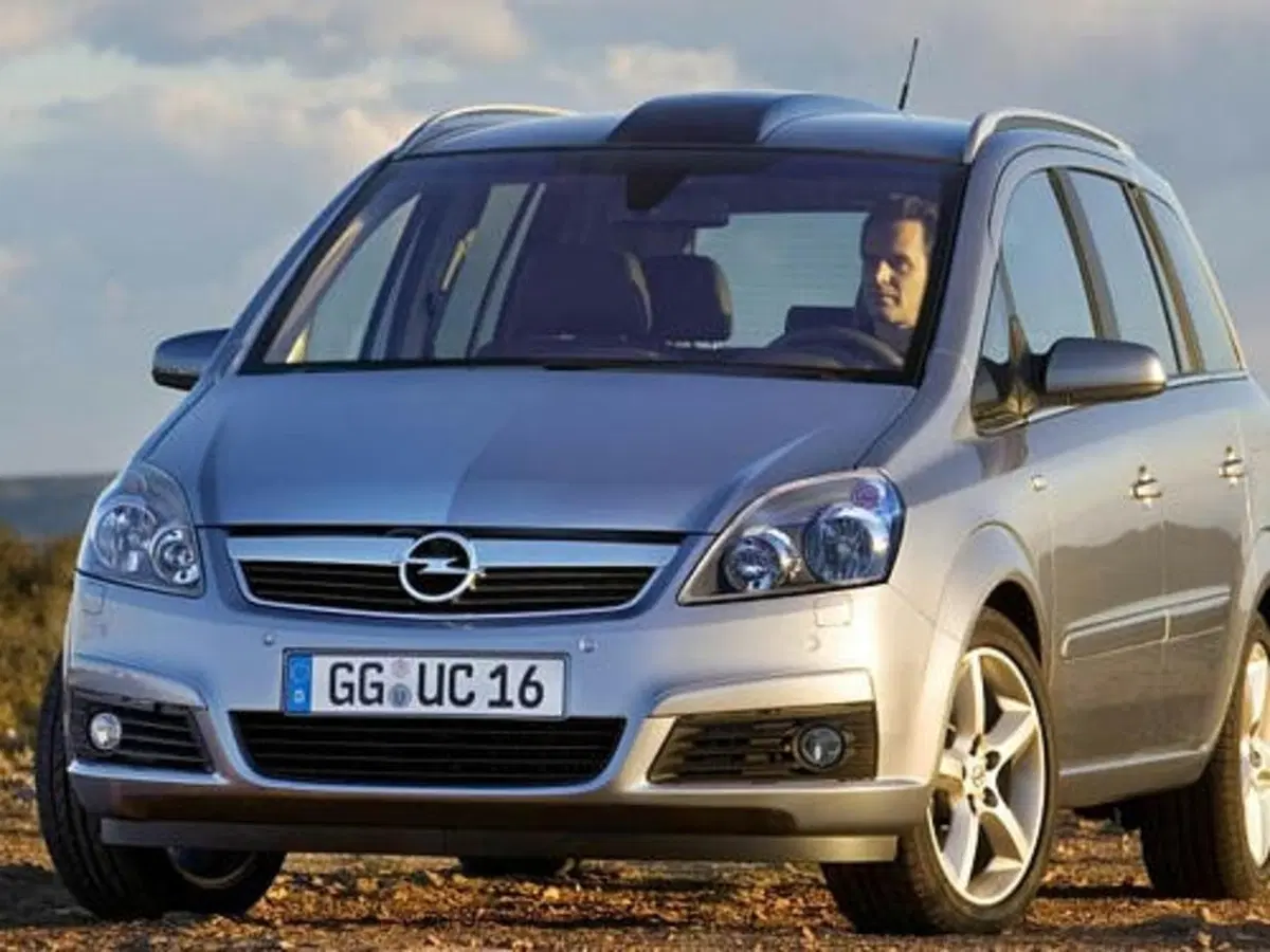 Opel Zafira (4)