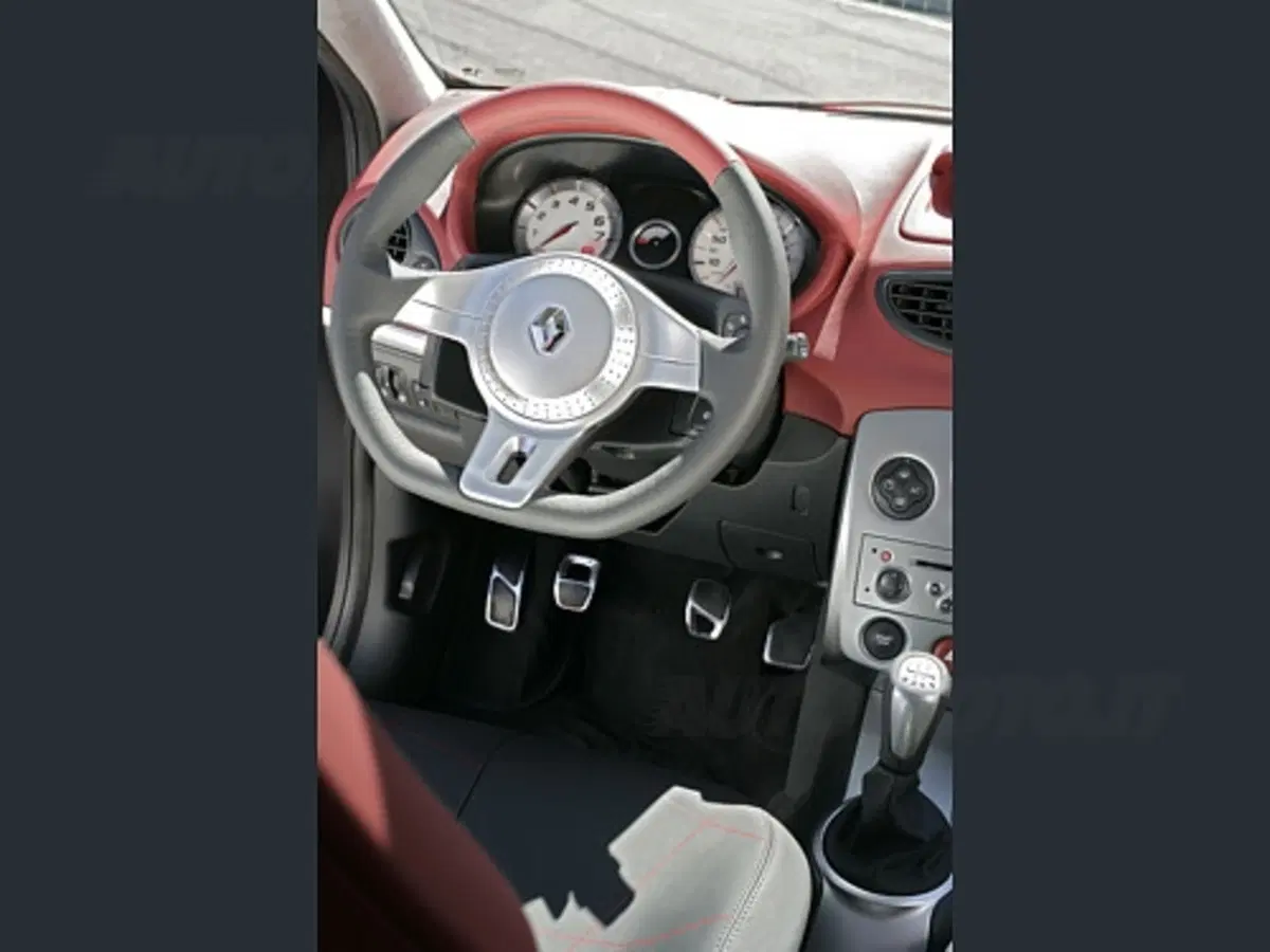 Renault Clio RS Concept (12)