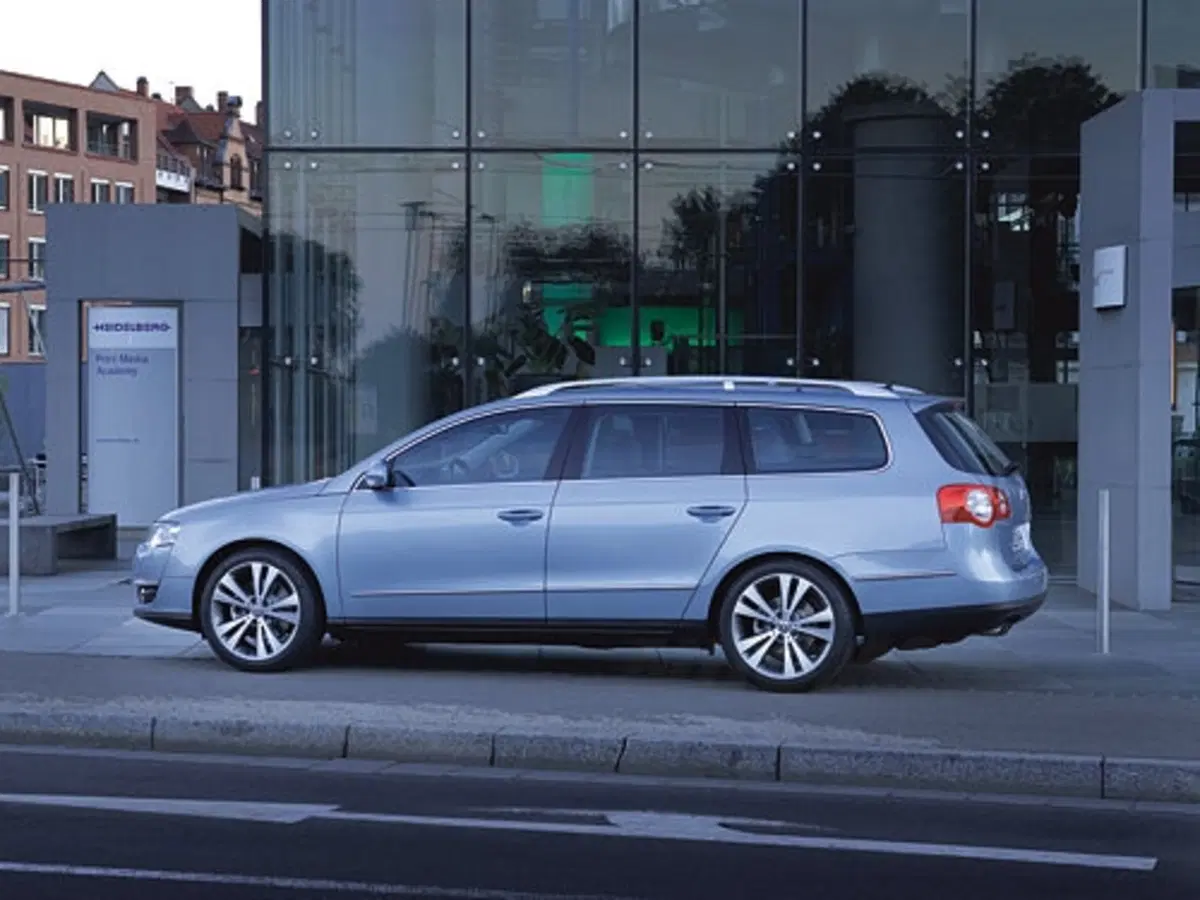Volkswagen Passat Variant (15)