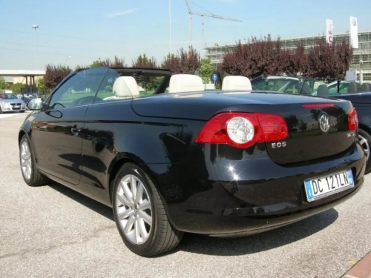 Volkswagen Eos (3)