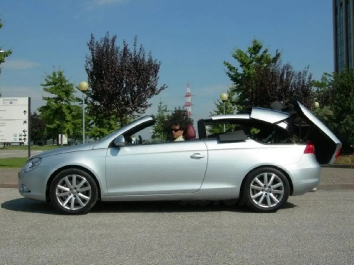 Volkswagen Eos (10)