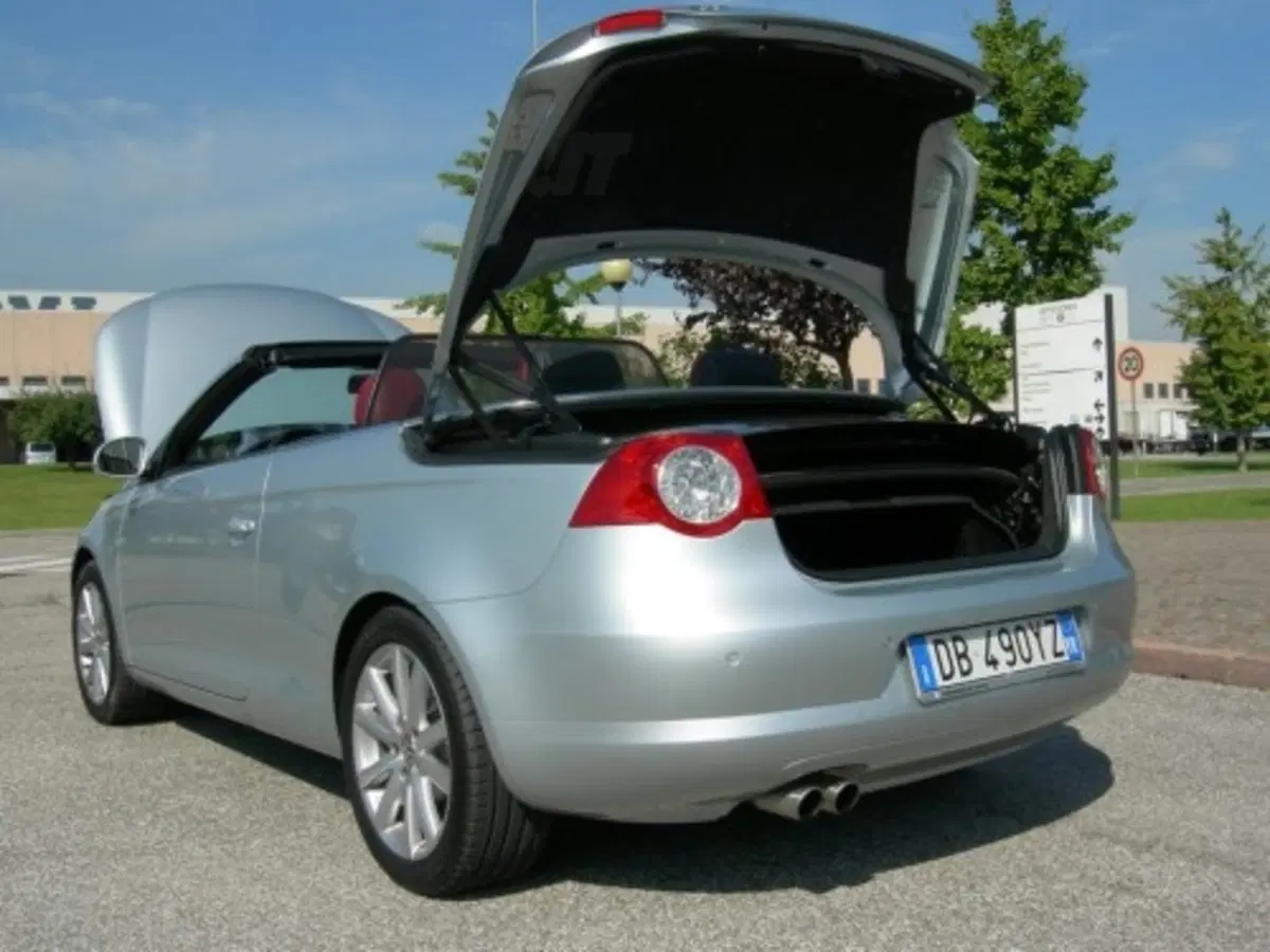 Volkswagen Eos (17)