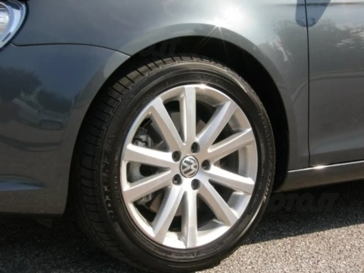 Volkswagen Eos (19)