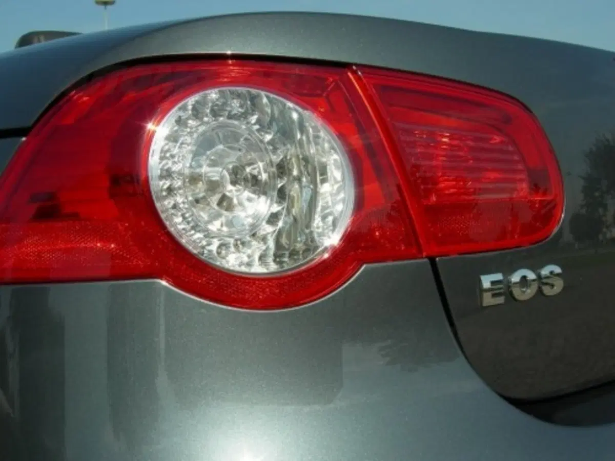 Volkswagen Eos (20)