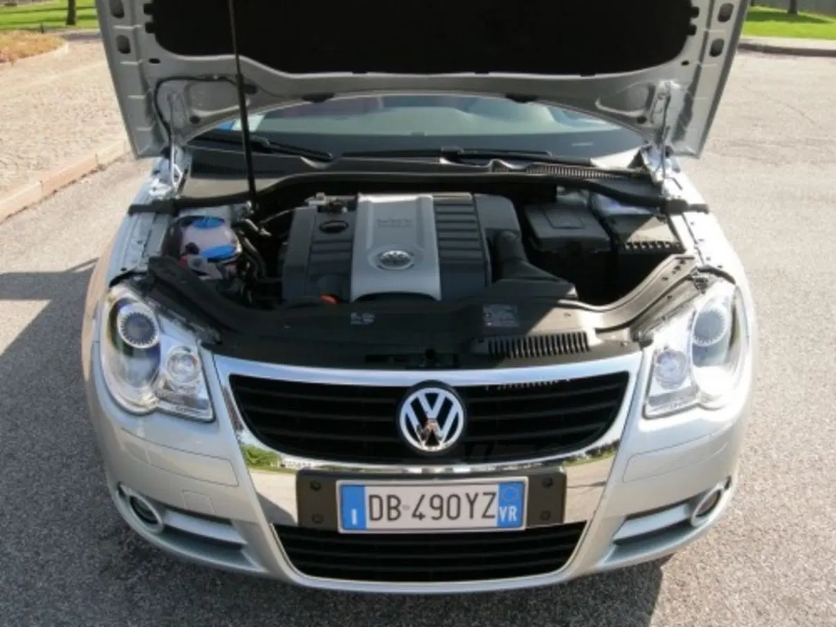 Volkswagen Eos (28)