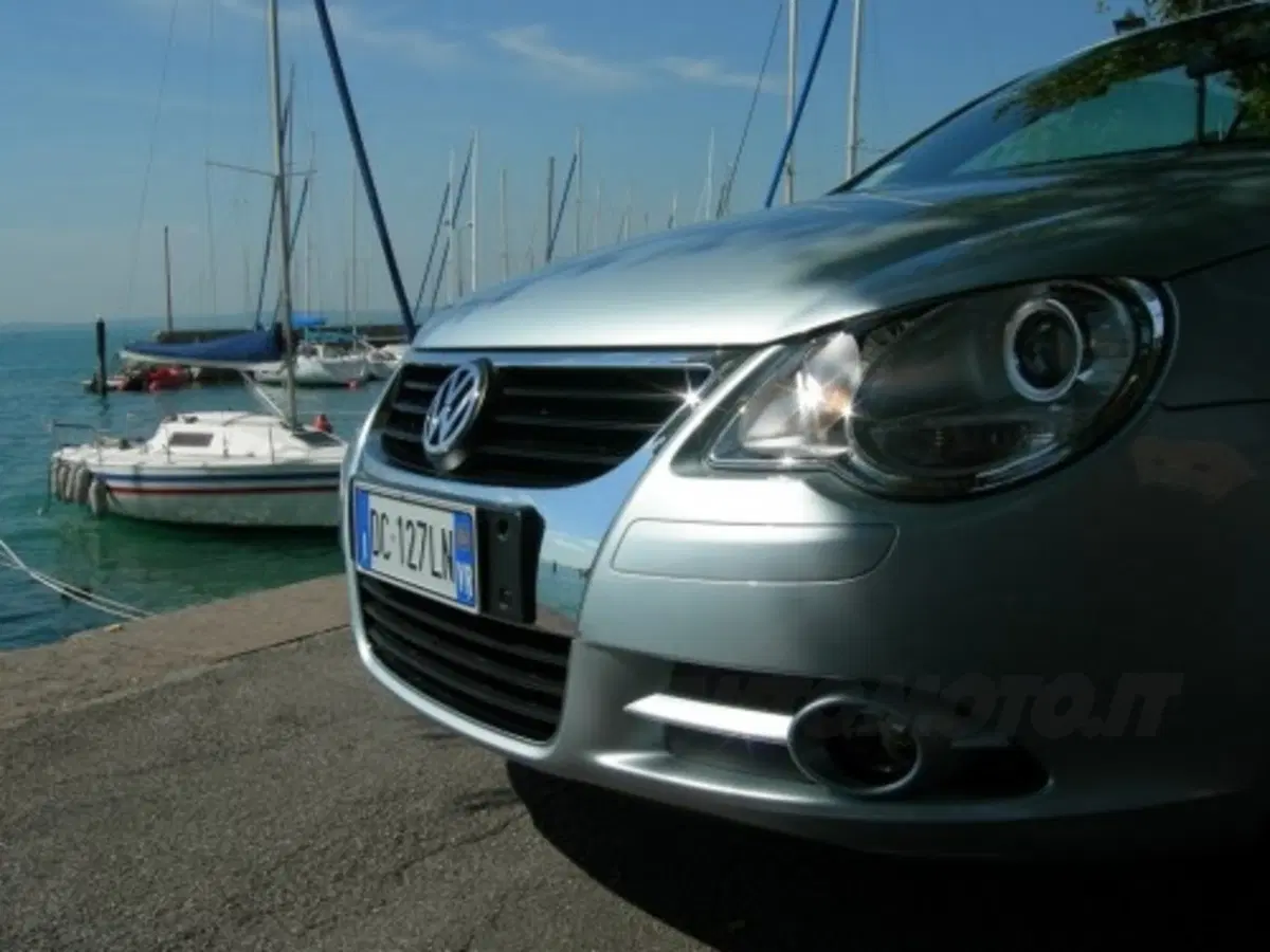 Volkswagen Eos (32)