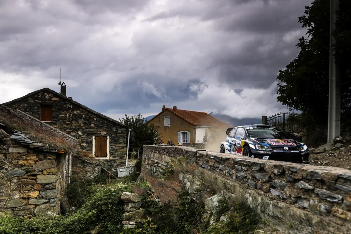 WRC16 Francia. 2a Tappa. Sempre più Ogier (VW)  (6)