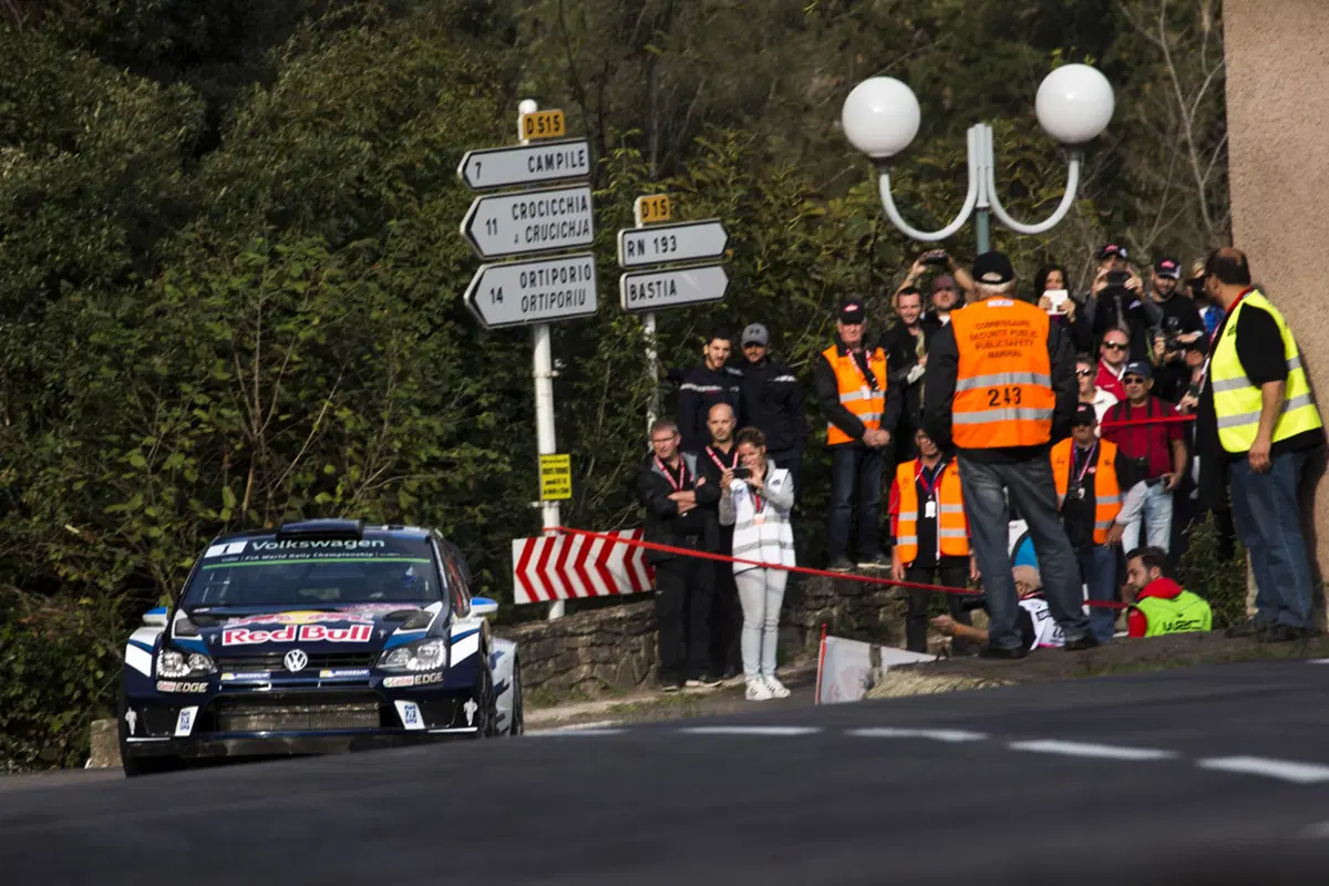 WRC16 Francia. 2a Tappa. Sempre più Ogier (VW)  (16)