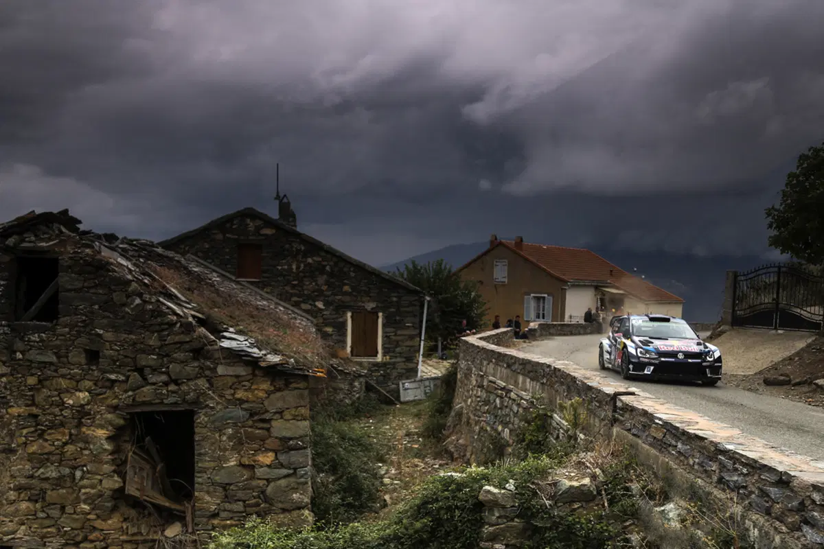 WRC16 Francia. 2a Tappa. Sempre più Ogier (VW)  (19)