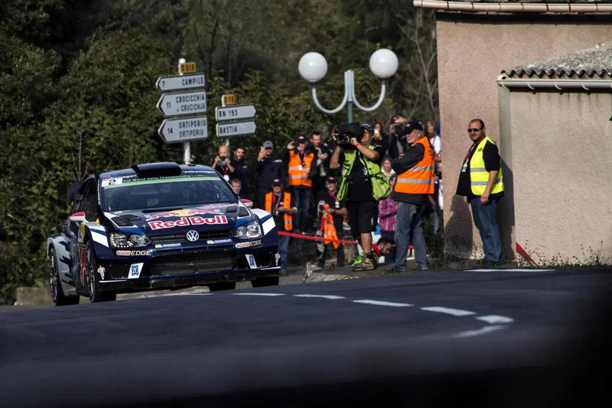 WRC16 Francia. 2a Tappa. Sempre più Ogier (VW)  (29)