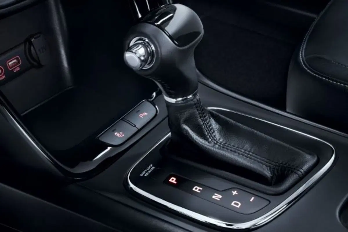 Quale comprare, Confronto: Seat Leon ST 1.6 TDI Vs Kia cee’d SW 1.6 CRDi (14)