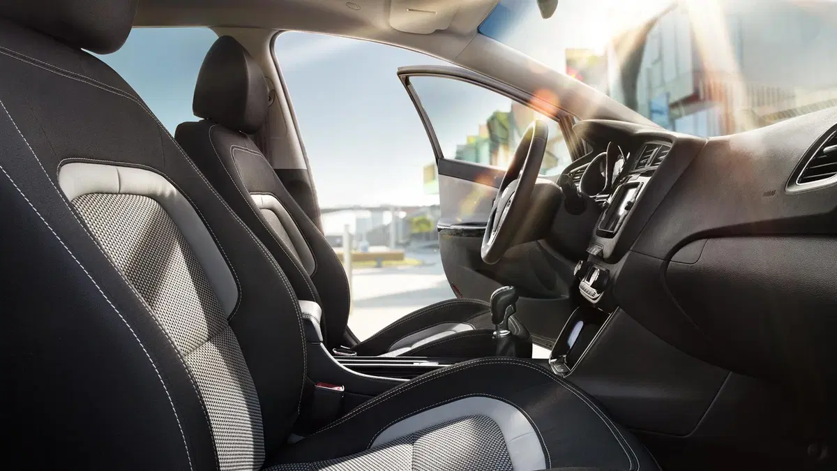Quale comprare, Confronto: Seat Leon ST 1.6 TDI Vs Kia cee’d SW 1.6 CRDi (7)